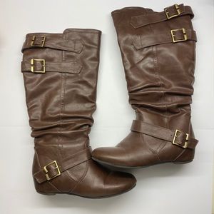 Size 7 Journee Collection boots!